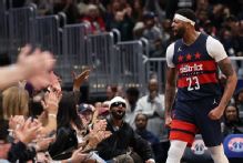Anthony Davis gets 'MVP' chants from eager crowd in strong Wizards debut