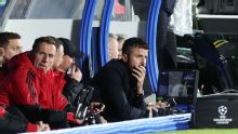 Astro do United 'corneta' técnico após goleada sofrida na Champions League e recebe resposta: 'Se não correr, não vai ganhar'