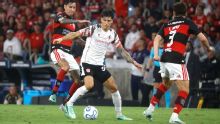 Correa pidió el cambio y salió en el primer tiempo de Flamengo vs. Estudiantes