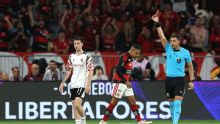 Baltasar Rodríguez fue expulsado y Estudiantes se quedó con 10 jugadores ante Flamengo