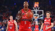 Luke Travers misses buzzer beater as Wildcats hang on