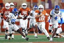 Texas, Manning hold off Ole Miss rally to snap two-game skid