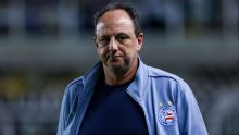 Rogerio Ceni abre o jogo sobre empurrão de Neymar e expulsão do astro por 'Lei Vini Jr.': 'Tem que se policiar'