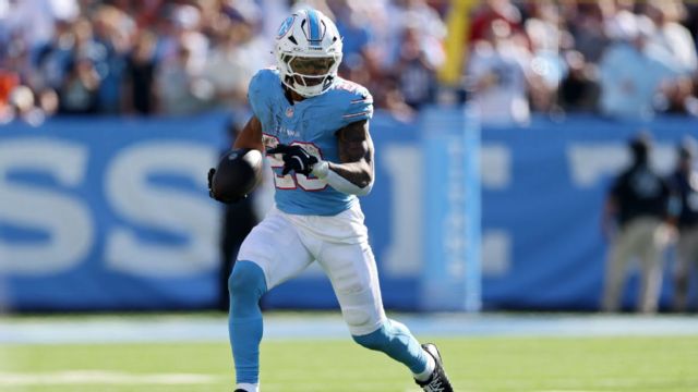Tony Pollard left the crowd in the dust on Sunday with three rushing touchdowns and 129 yards on the ground.