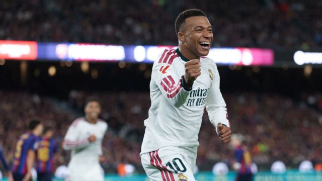 Kylian Mbappé scores 100th goal for Real Madrid in dramatic Clásico win