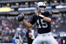 Raiders' Kubiak says everything on table, including switch to Mendoza