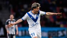 ¿Gol de Puskás? Tremenda chilena de Rolando Martínez en su triplete en Vélez vs. Central Córdoba