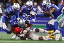 Seahawks contain Chiefs' Kenneth Walker III in RB's return to Seattle