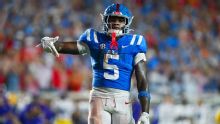 Ole Miss RB Kewan Lacy out after dislocating shoulder