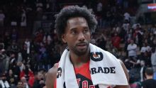 Raptors' Kawhi Leonard out weeks due to knee, sources say