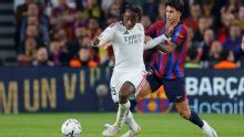 Árbitros analizan polémica de Cancelo en Barcelona vs Real Madrid