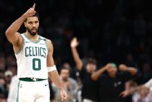Celtics' Jayson Tatum caps 40-point night with buzzer-beater in OT vs. Nets