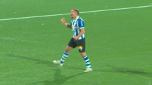Buifrahi scoort vanuit de middencirkel: "Keek niet eens naar de keeper"