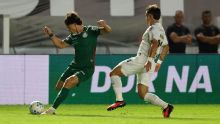 Foi pênalti? Renata Ruel analisa lance polêmico de Santos e Palmeiras no Brasileirão