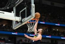 Nikola Jokic records 200th career triple-double in Nuggets' win over Pelicans