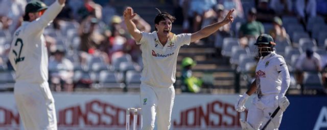 Australia's Pat Cummins unsuccessfully appeals for a wicket of South Africa's Temba Bavuma.