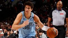 El mexicano Karim López debutó en la NBA con los Grizzlies
