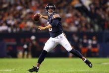 Fuente: NFL vuelve a multar a Caleb Williams, QB de Bears, por zapatos