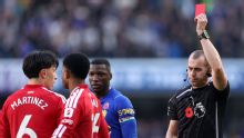 Tarjeta roja para Licha Martínez: el argentino fue expulsado ante Chelsea