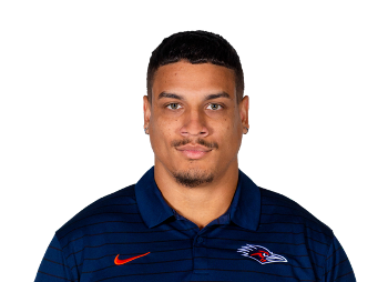 Jonah Miller headshot