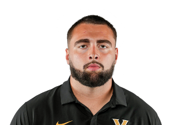 Gunner Givens headshot
