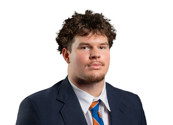 Zander Esty headshot