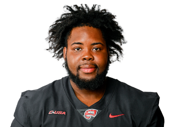 Eric Etienne headshot