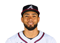 Robert Suarez headshot