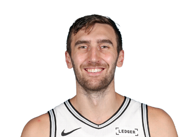 Luke Kornet headshot