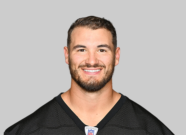 https://a.espncdn.com/combiner/i?img=/i/headshots/nfl/players/full/3039707.png&&&scale=crop&background=0xcccccc&transparent=false