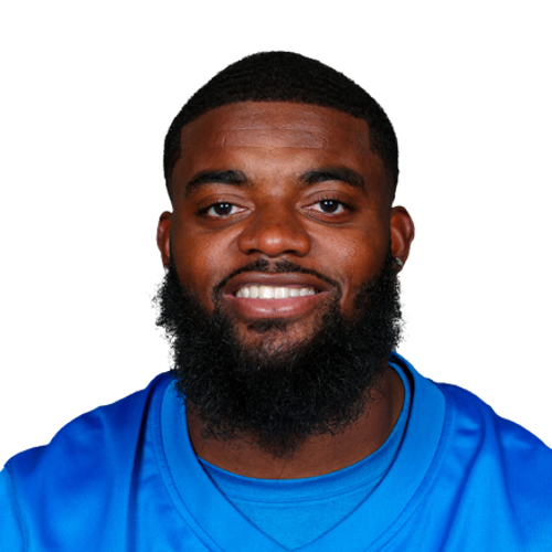 Amik Robertson headshot