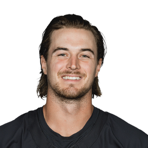 Kenny Pickett headshot