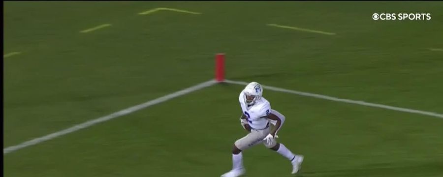 Chase Cunningham connects for 25-yard TD pass
