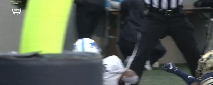 Kyle Vantrease tosses 4-yard touchdown