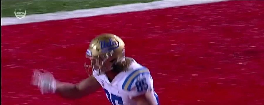 UCLA's Dulcich brings Bruins within two scores