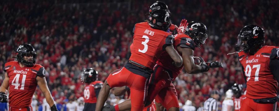 Cincinnati holds on to beat Tulsa in chaotic finish
