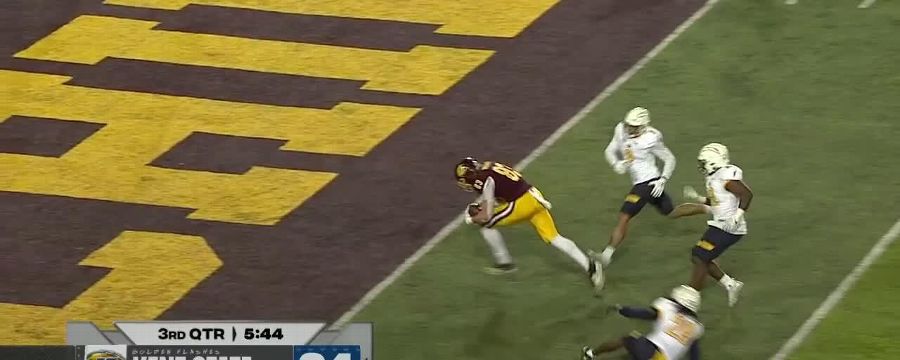 Joel Wilson makes the grab for 21-yard receiving touchdown