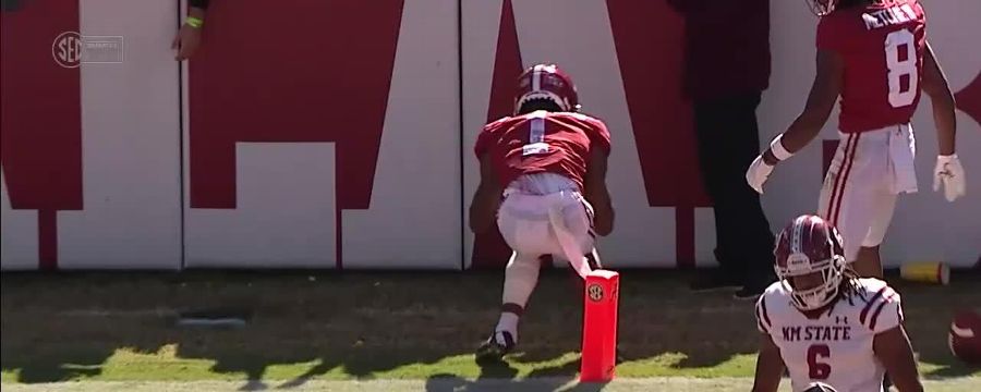 Jameson Williams hauls in his 3rd receiving TD