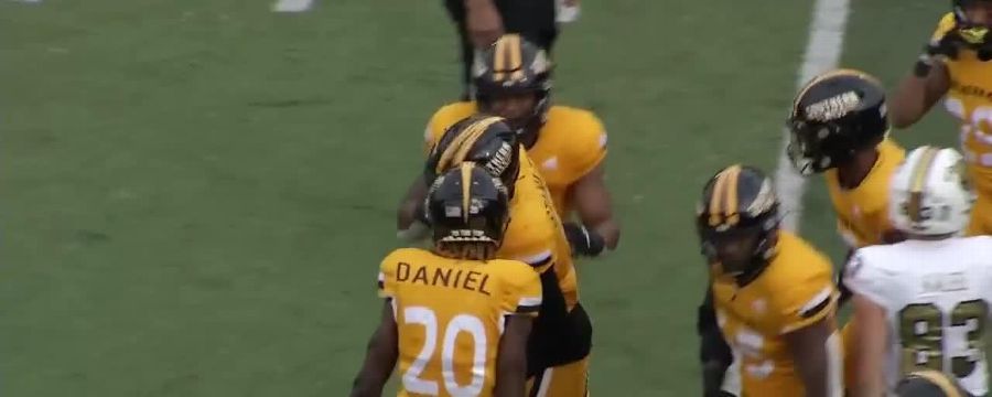 Jason Brownlee makes the catch for a 34-yard TD