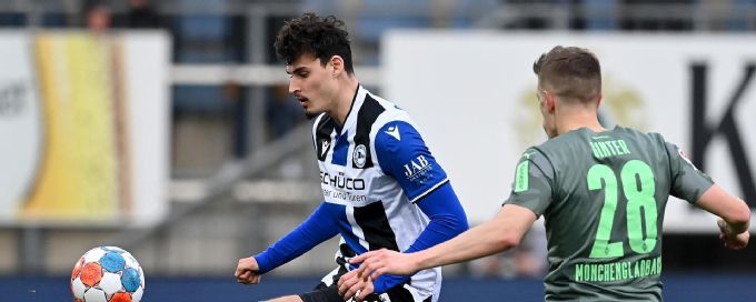 Arminia Bielefeld and Borussia Monchengladbach play to 1-1 draw