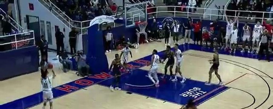 Kyle Foster knocks down a 3-pointer for Howard