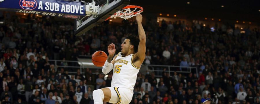 Minaya goes into sport mode with the steal and the thunderous slam