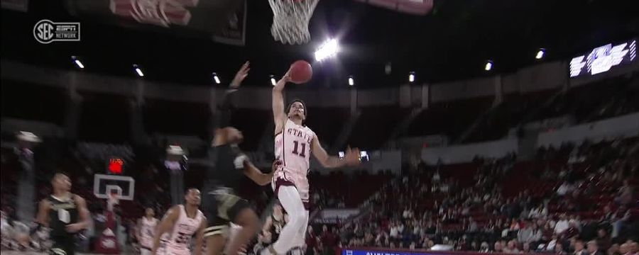 Andersson Garcia throws down emphatic poster for Mississippi State