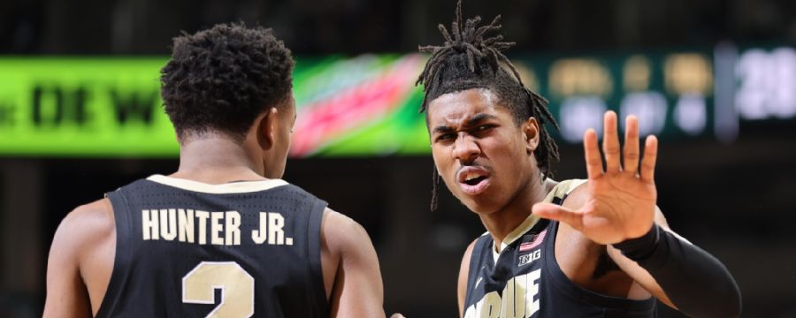 Jaden Ivey somehow gets the circus shot to fall