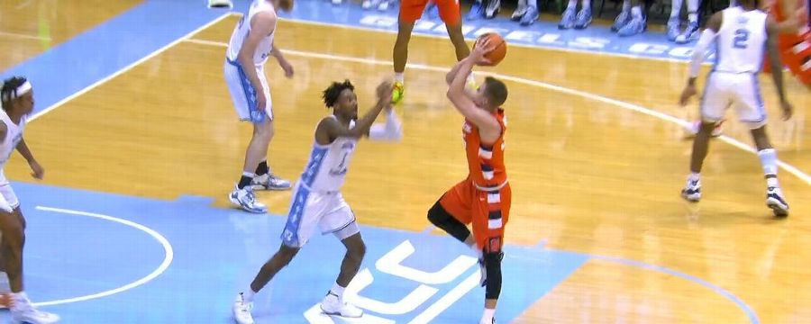 Buddy Boeheim hits the fadeaway jumper