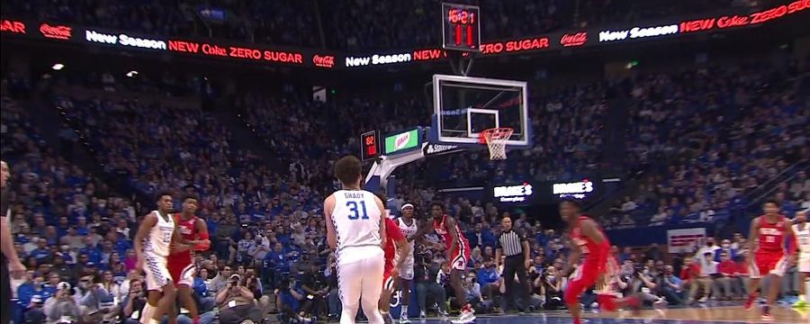 Kellan Grady splashes a 3 for Kentucky