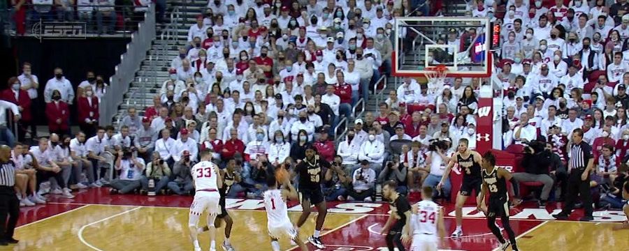Johnny Davis goes to work offensively for the Badgers