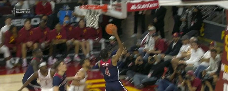 Terry gets shifty and drains the bucket for Arizona