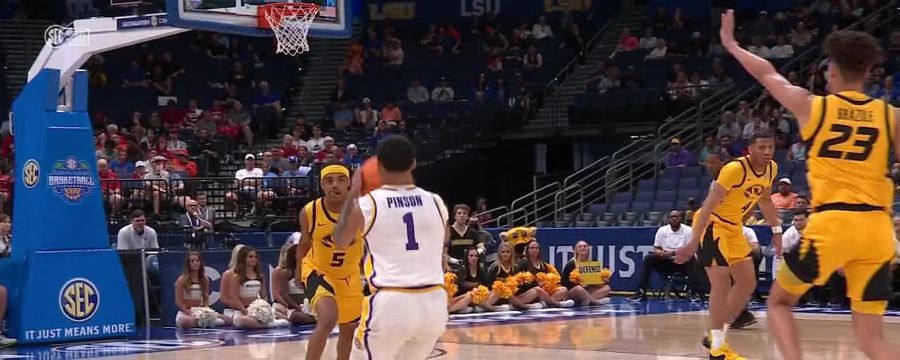 LSU makes the steal and drains the 3-pointer vs. Missouri