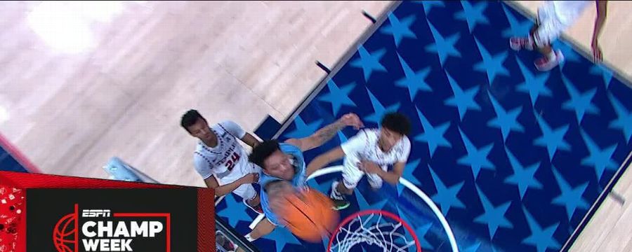 Pope throws down dunk for Tulane